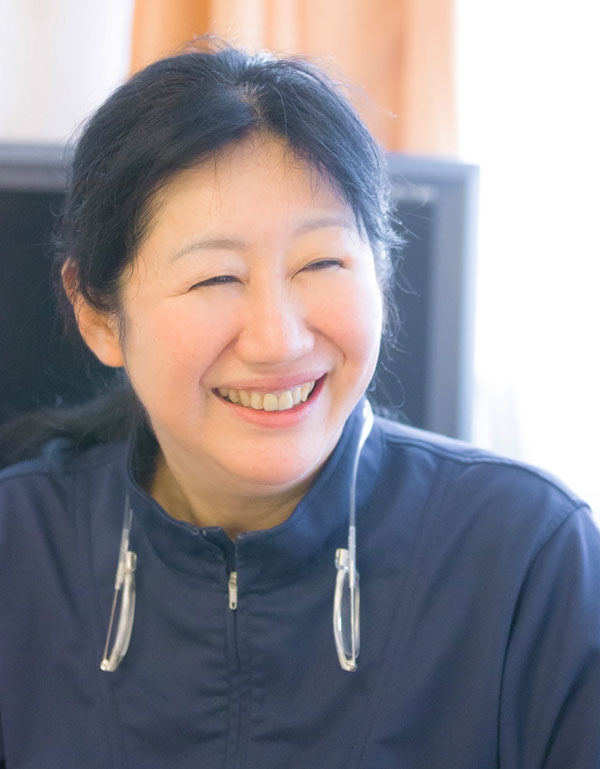 院長　柳田 智恵子｜即日入れ歯グループ｜アート歯科